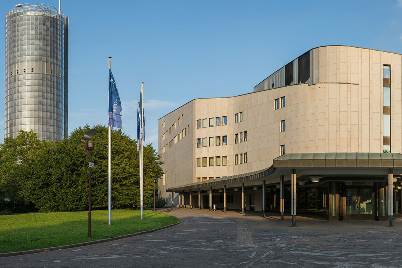 freunde-albertinum-exkursion-essen-2014-09-aalto-theater Der Verein "Freunde des Albertinum" besuchte im September 2009 das Aalto Theater